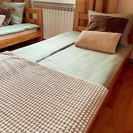 Adella Apartment