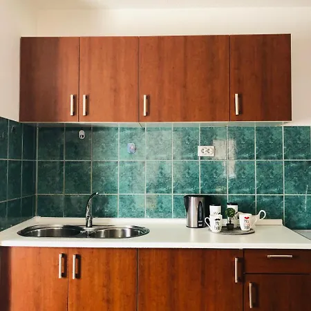 Adella Apartment