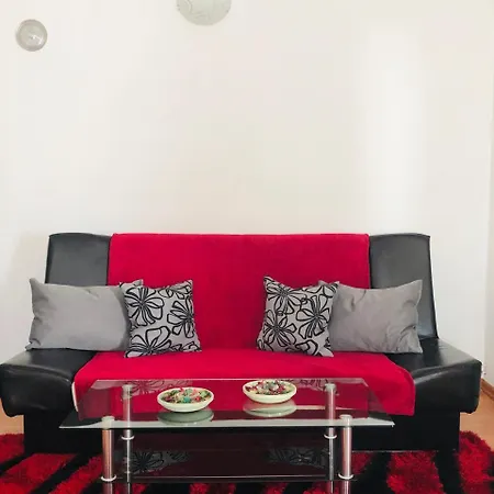 Adella Apartment *