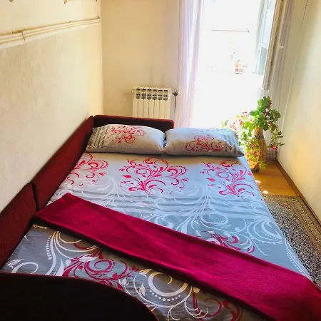 Adella Apartment